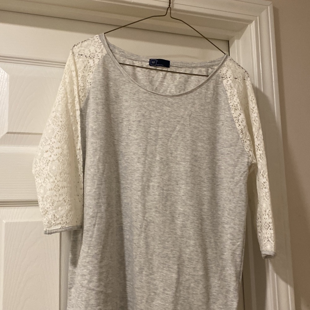 NWOT GAP 3/4 length T-shirt